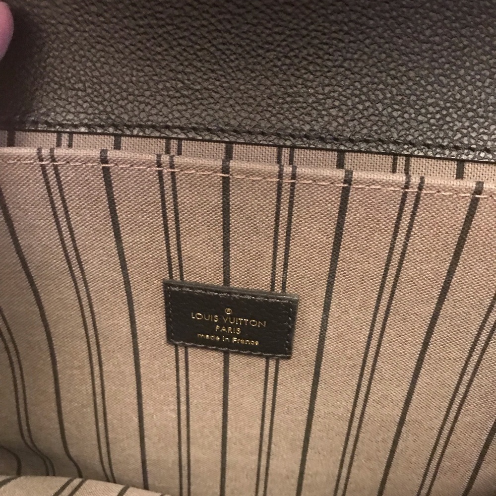 Louis Vuitton Pouchette Métis